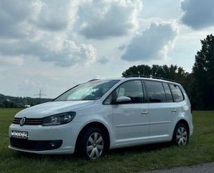 VW Volkswagen Touran 1.6 TDI 7-Sitzer, Navi, AHK Gebrauchtwagen