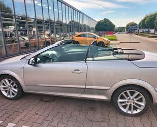 Opel Opel Astra 2.0 Turbo ECOTEC Cosmo 147kW Twintop Gebrauchtwagen