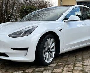 Tesla Tesla Model 3 Hinterradantrieb RWD Gebrauchtwagen