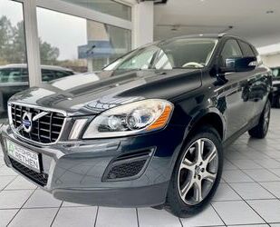 Volvo Volvo XC60 Summum D4 2WD*Leder*Automatik*PDC* Gebrauchtwagen