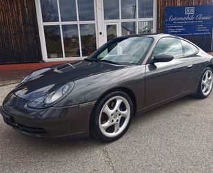 Porsche Porsche 996 Carrera 2 Coupé, Nachlackierungsfrei, Gebrauchtwagen