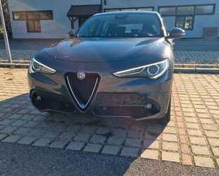 Alfa Romeo Alfa Romeo Stelvio 2.2 Diesel 16V 132kW Super AT8- Gebrauchtwagen