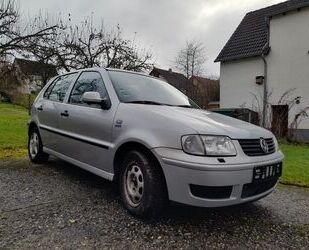 VW Volkswagen Polo 1.4 44kW/60PS 4Türer Gebrauchtwagen