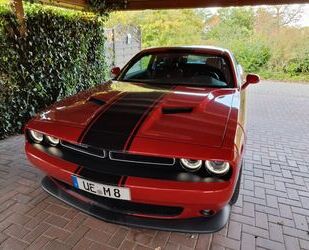 Dodge Dodge Challenger 6.4 L V8 SRT Scatpack Gebrauchtwagen