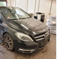 Mercedes-Benz Mercedes-Benz B 180 Sports Tourer SPORT-PAKET NAVI Gebrauchtwagen