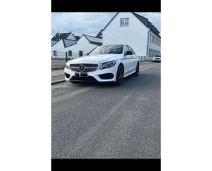 Mercedes-Benz Mercedes-Benz C 220 d 4MATIC AMG Line Autom. AMG L Gebrauchtwagen