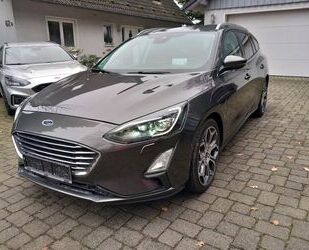 Ford Ford Focus Turnier 1.0 EcoBoost Titanium HeadUp Gebrauchtwagen