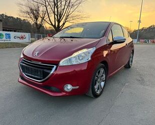 Peugeot Peugeot 208 Allure 1,6 e-HDi / Klimaautomatik / LE Gebrauchtwagen