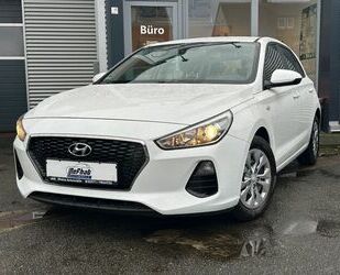 Hyundai Hyundai i30 Pure*SHZ*MFKL*TOP* Gebrauchtwagen