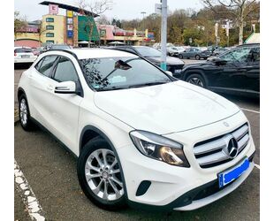 Mercedes-Benz Mercedes-Benz GLA 200 Top Zustand Gebrauchtwagen