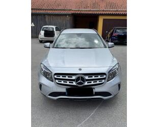 Mercedes-Benz Mercedes-Benz GLA 180 - AHK, Klima, SHZ, Alu, PDC, Gebrauchtwagen