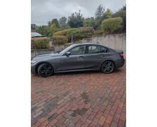 BMW BMW 320d xDrive M Sport Automatik - Standheizung Gebrauchtwagen