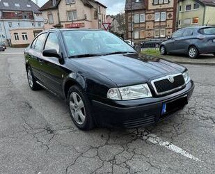 Skoda Skoda Octavia Lim. Tour 1.6 Benzin Neue Tüv Klim Gebrauchtwagen