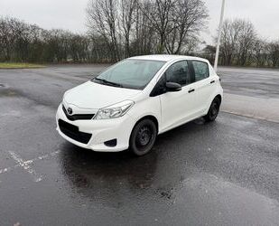 Toyota Toyota Yaris 5 Türer, Klima, 8-Fach B. Gebrauchtwagen