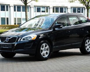 Volvo Volvo XC60 Momentum 2WD| 1.HAND| NAVI| SZH| PDC| K Gebrauchtwagen