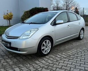 Toyota Toyota Prius 1.5-l-VVT-i Hybrid*KLIMAAUTO*KEYLESS* Gebrauchtwagen