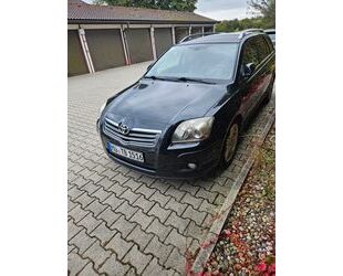 Toyota Toyota Avensis Combi Sol 2,2-l-D-CAT Sol Gebrauchtwagen