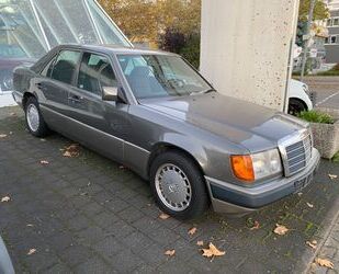 Mercedes-Benz Mercedes-Benz 230 E ABS ESD gepflegter Zustand Gebrauchtwagen