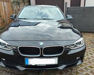 BMW BMW 318d Touring (F30) - AHK, Panoramadach, Navi,u Gebrauchtwagen