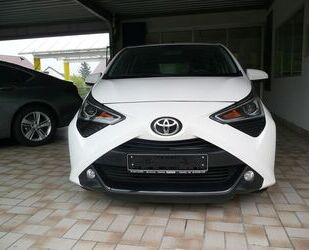 Toyota Toyota Aygo AYGO x-play connect Gebrauchtwagen