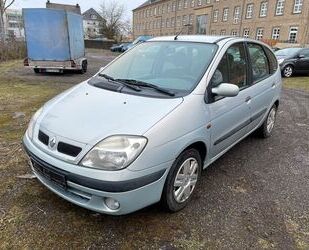 Renault Renault Scenic 1.6 16V Gebrauchtwagen