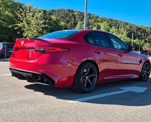 Alfa Romeo Alfa Romeo Giulia 2.9 V6 Bi-Turbo 375 kW AT8 Quadr Gebrauchtwagen