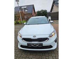 Kia Kia ceed / Ceed 1.4 T-GDI DCT Vision Sportswago... Gebrauchtwagen