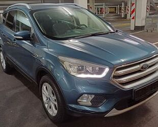 Ford Ford Kuga 2.0TDCITitanium4X4 Kamera*Navi*PDC* Gebrauchtwagen