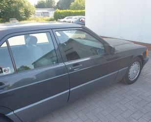 Mercedes-Benz Mercedes-Benz 190E 2.6 Vollausstattung mit Wertgut Gebrauchtwagen