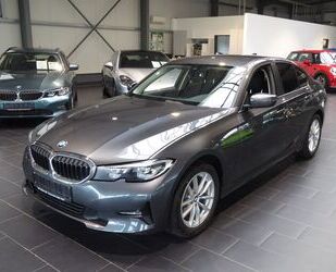 BMW BMW 320d xDrive Aut. Advantage AHK PDC Navi 1.Hand Gebrauchtwagen