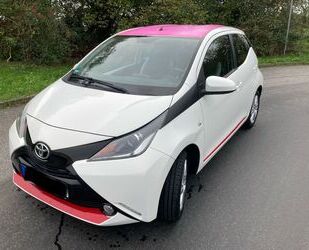 Toyota Toyota Aygo (X) 1,0-l-VVT-i x-play touch x-play to Gebrauchtwagen