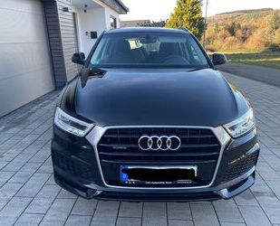 Audi Audi Q3 2.0 TDI quattro - S Line, AHK, Pano, 8x Al Gebrauchtwagen