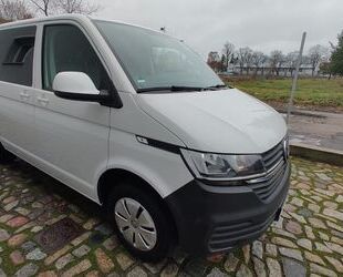 VW Volkswagen T6.1 Klima Standheizung 9 Sitzplätze Gebrauchtwagen