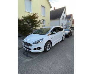 Ford Ford S-Max 2,0 TDCi 132kW 4x4 Titanium PowerShift. Gebrauchtwagen