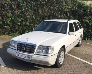 Mercedes-Benz Mercedes-Benz E-KLASSE E 200 T 2.0 T-Model Gebrauchtwagen