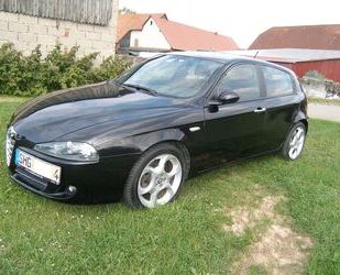 Alfa Romeo Alfa Romeo Alfa 147 1.6 TS Leder Sitzh. Alu 17