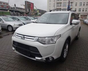 Mitsubishi Mitsubishi Outlander 2.2 DI-D Instyle 4WD, 7-Sitz Gebrauchtwagen