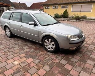 Ford Ford Mondeo 2,0 Ghia Ghia Gebrauchtwagen