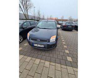 Ford Ford Fusion 1,6 16V + + Gebrauchtwagen