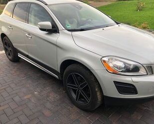 Volvo Volvo XC60 D4 AWD Momentum Gebrauchtwagen