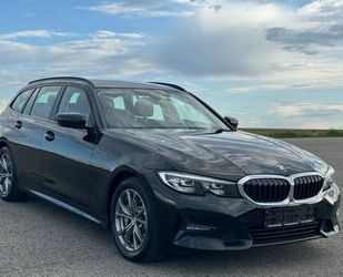 BMW BMW 330 i Touring *Sport,Teilleder,Navi,8G-Autom.* Gebrauchtwagen