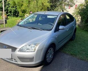 Ford Ford Focus 1,6 Ambiente Ambiente Gebrauchtwagen