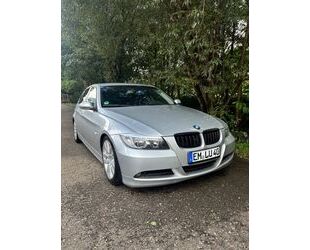 BMW BMW 320i - Gebrauchtwagen