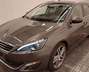 Peugeot Peugeot 308 Allure 2,0 BlueHDi Klima SHZ Navi LMF Gebrauchtwagen