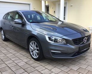 Volvo Volvo V60 Kombi Linje Business Kamera Navi AHK SR Gebrauchtwagen