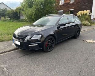 Skoda Skoda Octavia 2.0 TDI SCR DSG RS Combi RS Gebrauchtwagen