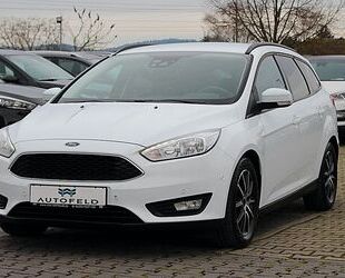 Ford Ford Focus 1,0 EcoBoost/VOLLSHEFT/8FACH/TEMP/NAVI/ Gebrauchtwagen