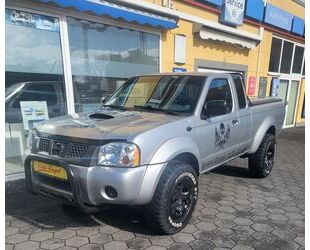 Nissan Nissan Pickup TD King Cab Navara 4X4 - AHK Gebrauchtwagen