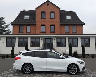 Ford Ford Focus ST Recaro Virtual Navi LED B&O CAM Keyl Gebrauchtwagen