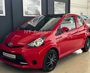 Toyota Toyota Aygo Cool Go RedBlack Navigation Scheckheft Gebrauchtwagen